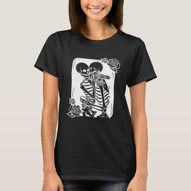 Camiseta O Esqueleto Amantes do Esqueleto Witchy (Frente)