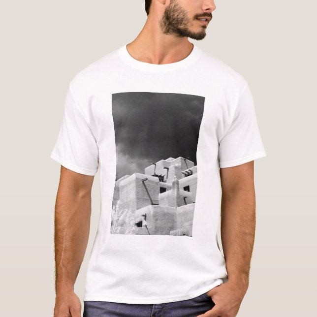 Camiseta O estilo Pueblo adobe Inn em Loretto, Papais noeis (Frente)