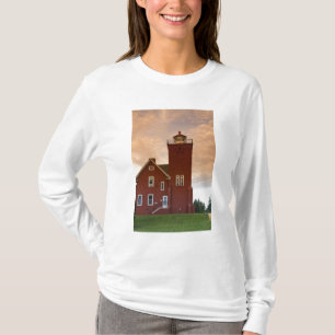 Camiseta O farol de Two Harbors com vista para a Baía de Ag