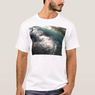 Camiseta O Feiticeiro Cai no Rio Metolius