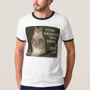 Camiseta O gato da "CAMISA da LEITURA PARADA & ALIMENTA-ME"