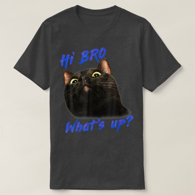 Camiseta O Gato Preto Está A Alongar-Se, Mas O Que Se Passa (Frente do Design)