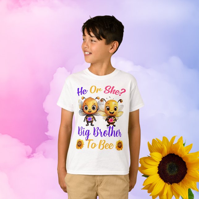 Camiseta O gênero revela que ela é um grande irmão para ser (Gender Reveal He She Big Brother to Bee Boys White T-Shirt)