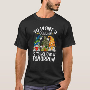 Camiseta O Gnomo Da Terra Bonita Para Plantar Um Jardim É A
