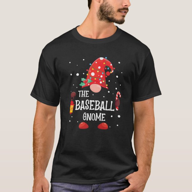 Camiseta O Gnomo de Natal da Família do Baseball Gnomo (Frente)