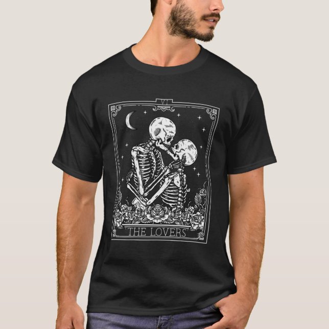 Camiseta O Gótico de Astrologia Tarot Card Halloween (Frente)