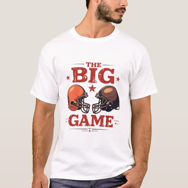Camiseta O Grande Jogo – Rivalidade de Capacetes de Futebol (Frente)