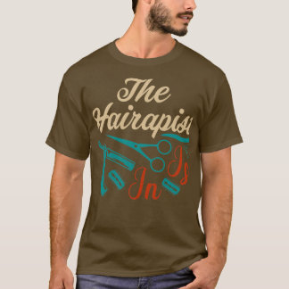 Camiseta O Hairapist Está No Cabelo Cortando O Compro Barbe