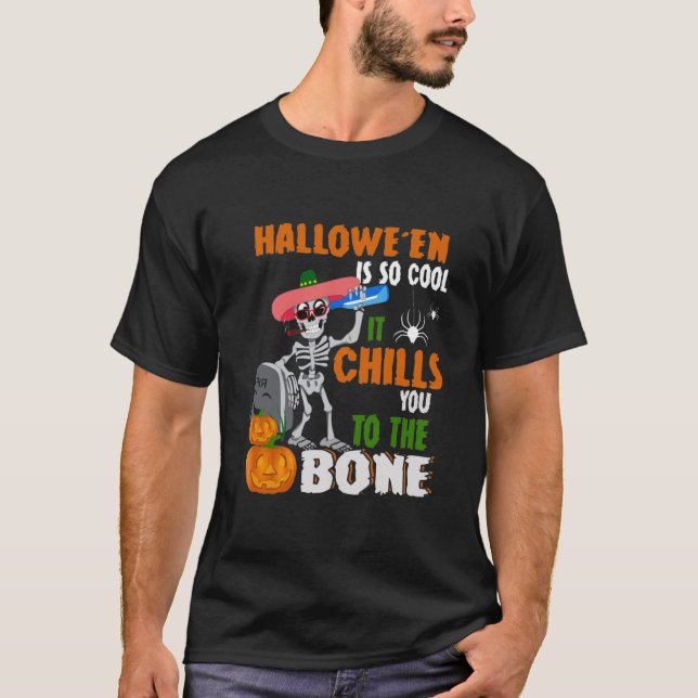 Camiseta O Halloween É Tão Legal Que Te Cheira À Bona Ske (Frente)