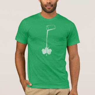 Camiseta O irlandês derrama o trevo