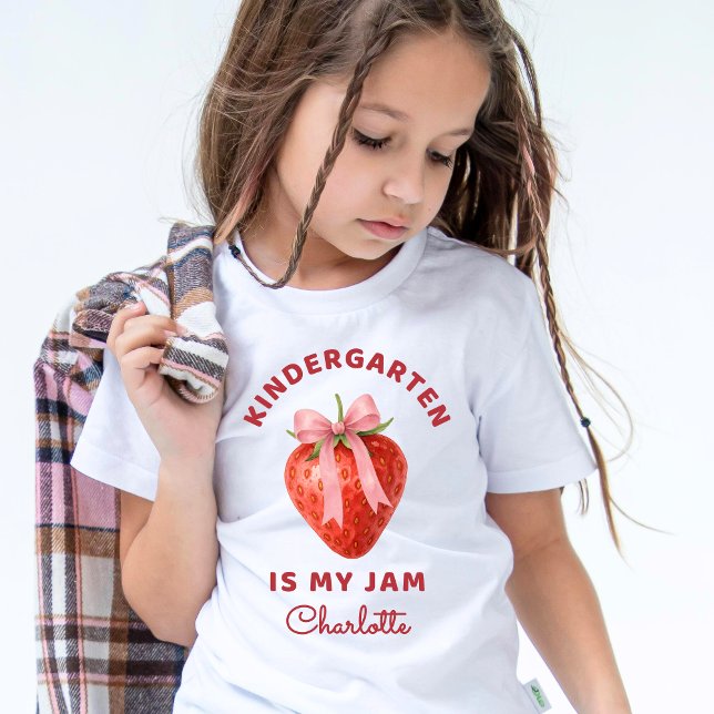 Camiseta O jardim de infância bonito é o meu regresso às cr (Cute Strawberry Coquette Back to School Kindergarten tshirt)