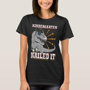 Camiseta O Jardim De Infância Naufragou Rex Dinosaur Dino G