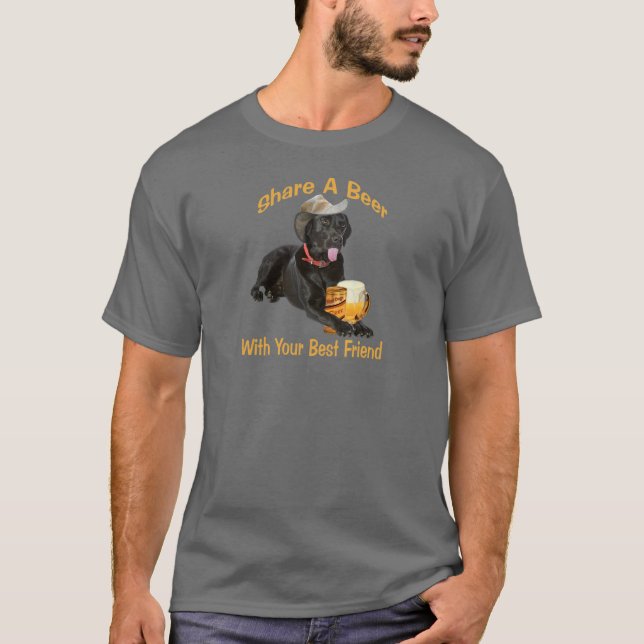 Camiseta O laboratório preto compartilha de uma cerveja (Frente)