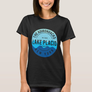 Camiseta O lago Adirondacks Plácido Nova York esquiando Sno