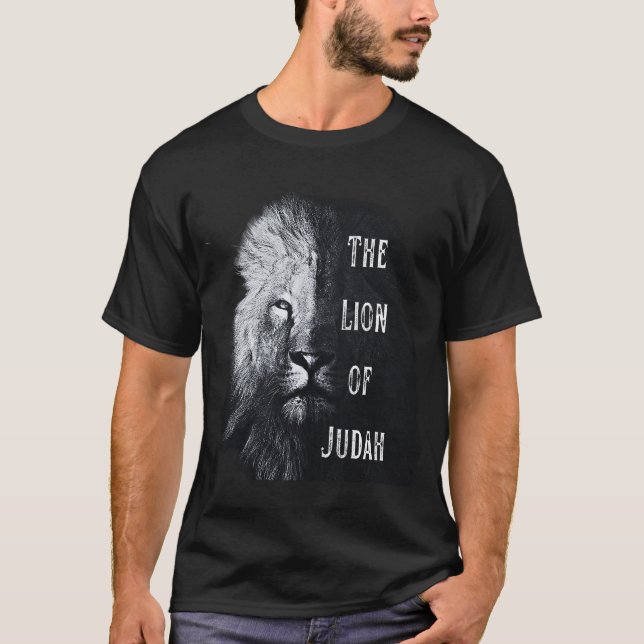 Camiseta O Leão de Judah Jesus Cristo Grunge Negro (Frente)