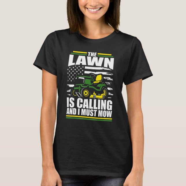 Camiseta O Leão Está Ligando E Eu Tenho Que Mover O Poder A (Frente)