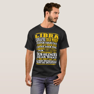 Camiseta O Libra observa para interpretar o Tshirt da