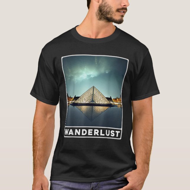 Camiseta O Louvre Paris França Wanderlust T Shirt (Frente)