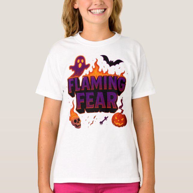 Camiseta O Medo Flamejante do Halloween Roupa Louca (Frente)
