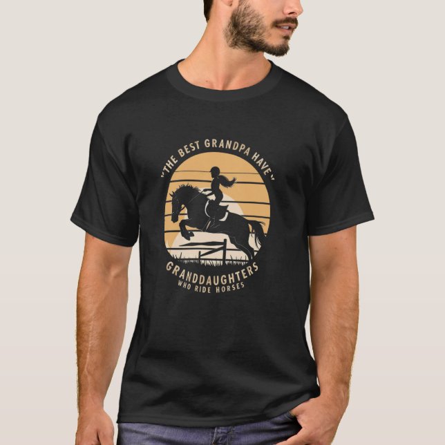 Camiseta O Melhor Avô Tem Netas Que Cavalgam Cavalos (Frente)