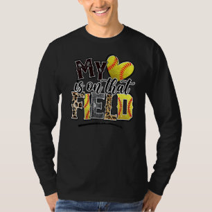 Camiseta O Meu Coração Está Naquele Campo De Futebol Do Dia