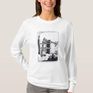 Camiseta O motor para aumentar a água pelo fogo