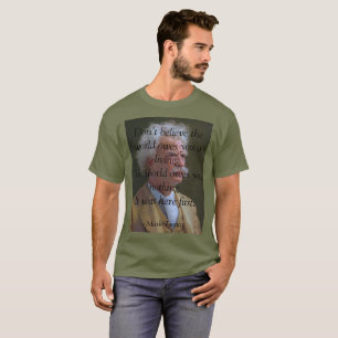 Camiseta O mundo não lhe deve nada
