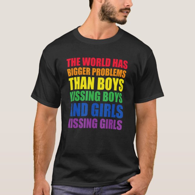 Camiseta O mundo tem problemas maiores Lgbt Q Pride Gay Pro (Frente)