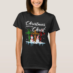 Camiseta O Natal Começa Com Presentes De Xmas De Cristo