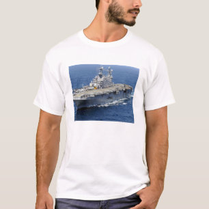 Camiseta O navio de ataque anfíbio USS Peleliu