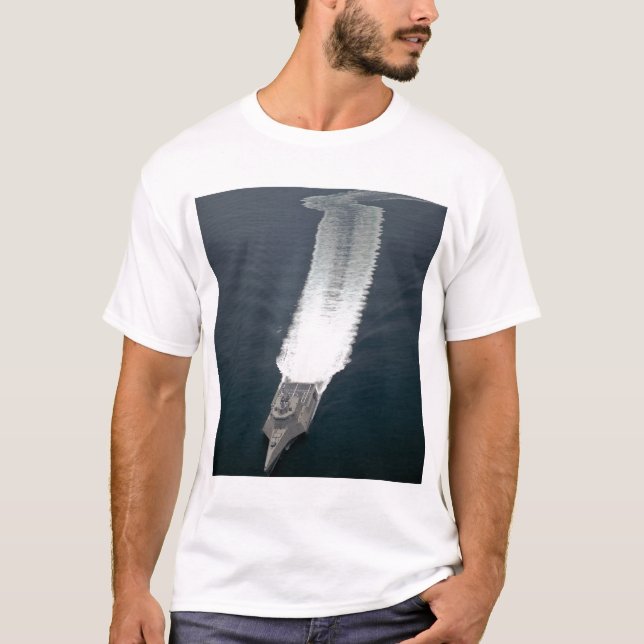 Camiseta O navio de combate litoral Independência 2 (Frente)