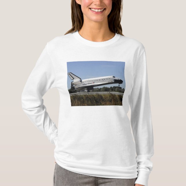 Camiseta O ônibus espacial Atlantis toca (Frente)