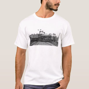 Camiseta O Pacífico Railway do sul na plataforma giratóri