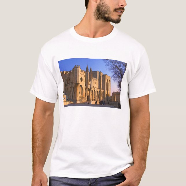 Camiseta O Palácio do Papa em Avinhão com pessoas (Frente)