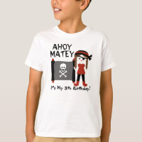 O partido triguenho da menina gosta de um Tshirt