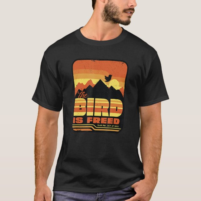 Camiseta O PÁSSARO ESTÁ LIVRE Aprenda Refletir Movimentar-s (Frente)