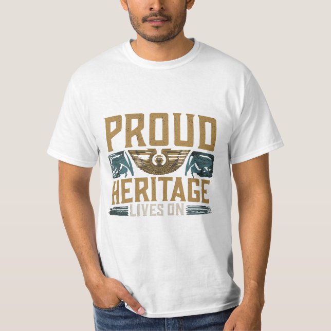 Camiseta O Patrimônio Orgulhoso Vive Em Curso (Frente)