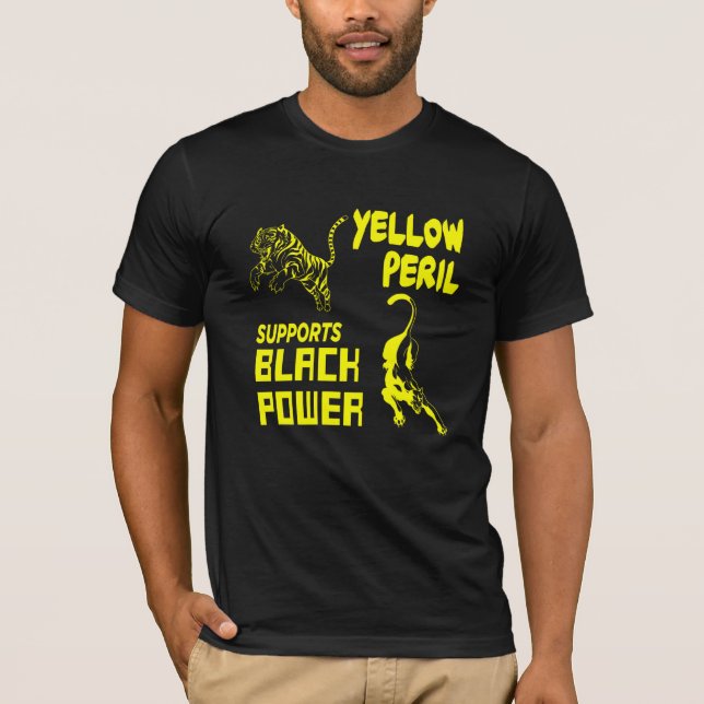 Camiseta O Perigo Amarelo Suporta Alimentação Preta (Frente)