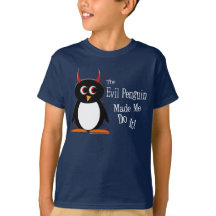 O pinguim mau fez-me MIÚDOS t-shirt