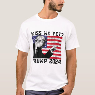 Camiseta O Presidente Donald Trump Sente Mim Ainda Que Engr