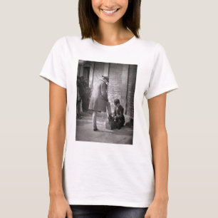 Camiseta O preto de calçados independente, 'da vida de rua