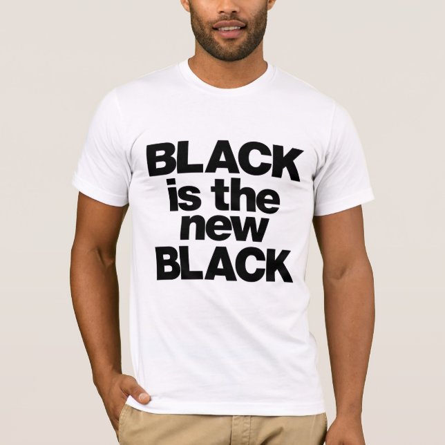 Camiseta O preto é o novo preto... (Frente)