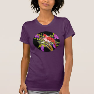 Camiseta O Primeiro Cardeal na Árvore Lilac
