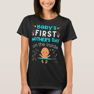 Camiseta O primeiro Dia de as mães do bebê no Dentro Pregna