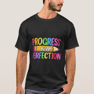 Camiseta O Progresso Da Perfeição De Volta À Vintagem Escol