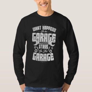 Camiseta O Que Acontece Na Garagem de Entusiastas de Carros