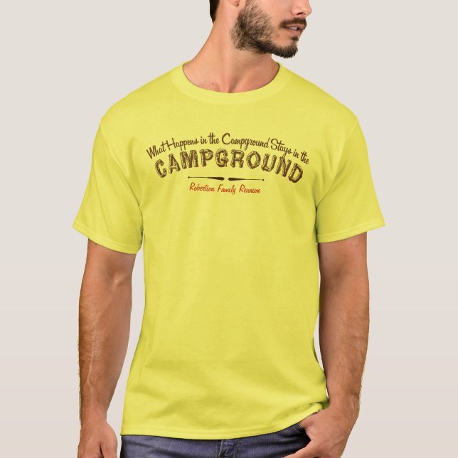 Camiseta O que acontece nas estadas do acampamento… (Frente)