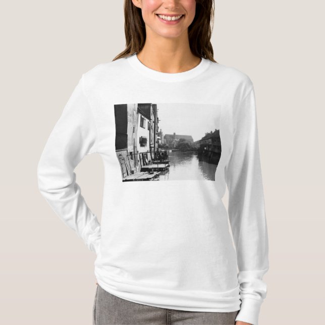 Camiseta O rio Gera em Erfurt, Thiringia, c.1910 (Frente)