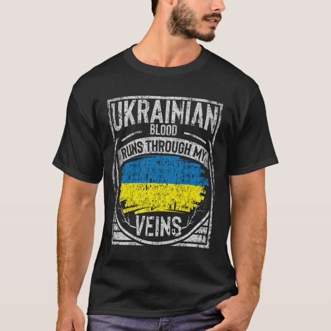 Camiseta O Sangue Ucraniano Atravessa Minhas Veias (Frente)