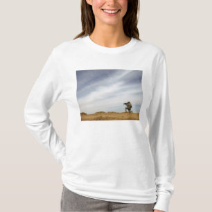 Camiseta O sargento fornece a segurança